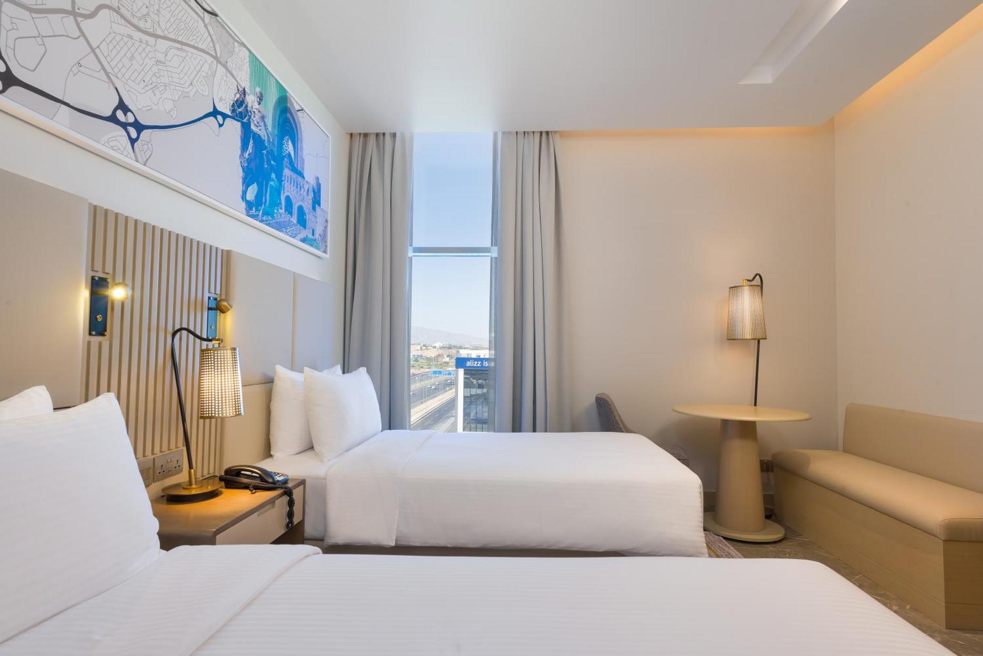Intercityhotel Bawshar Muskat Bagian luar foto